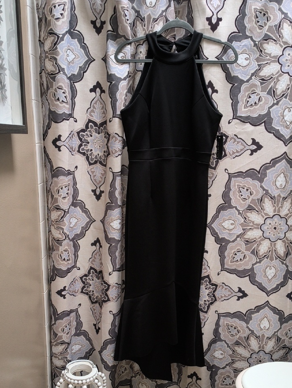 Elegant Black Halter Maxi Dress